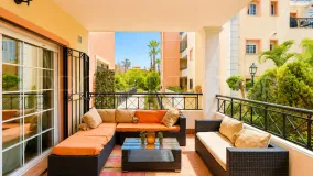 Se vende apartamento planta baja en Nueva Andalucia con 3 dormitorios