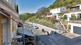 Ático en venta de 2 dormitorios en Benahavis