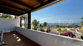 For sale La Duquesa semi detached villa with 4 bedrooms