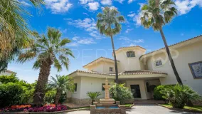 For sale villa with 6 bedrooms in Benahavis