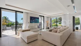 For sale villa in Los Naranjos Hill Club