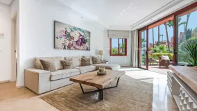 Apartamento planta baja en venta en Menara Beach