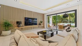 Se vende villa en Nueva Andalucia de 5 dormitorios