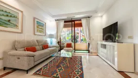 For sale apartment in Elviria
