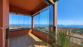 Comprar apartamento con 4 dormitorios en Sitio de Calahonda
