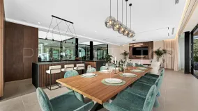 For sale villa in El Madroñal with 6 bedrooms