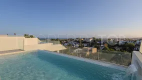 Semi detached villa with 4 bedrooms for sale in Nueva Andalucia