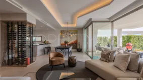 Semi detached villa with 4 bedrooms for sale in Nueva Andalucia