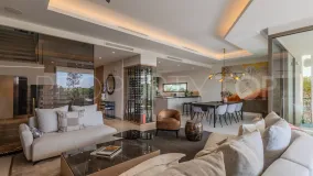 Semi detached villa with 4 bedrooms for sale in Nueva Andalucia
