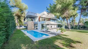 Villa en venta en Rocio de Nagüeles con 5 dormitorios