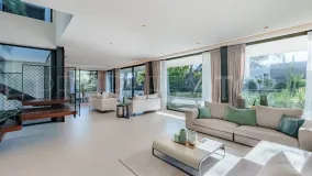 Villa en venta en Rocio de Nagüeles con 5 dormitorios