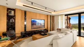 4 bedrooms apartment for sale in Monte Halcones