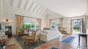 For sale villa with 5 bedrooms in Haza del Conde