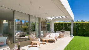 Villa en venta con 5 dormitorios en La Alqueria