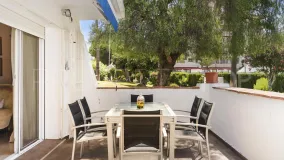 Apartamento planta baja de 3 dormitorios a la venta en Nueva Andalucia