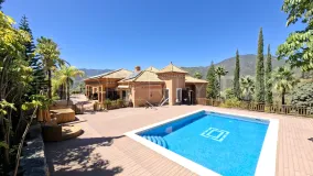 Istan, finca de 5 dormitorios a la venta