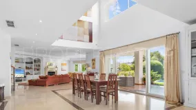 Villa for sale in Paraiso Alto with 6 bedrooms