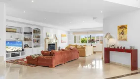 Villa a la venta de 6 dormitorios en Paraiso Alto