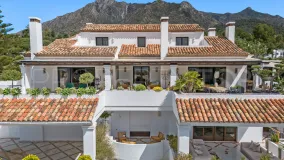 For sale duplex penthouse in Marbella Golden Mile