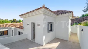Zona B, villa de 5 dormitorios a la venta