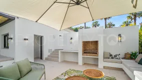 Zona B, villa de 5 dormitorios a la venta