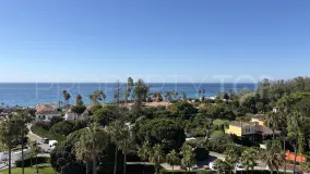 Duplex penthouse for sale in Guadalmina Baja
