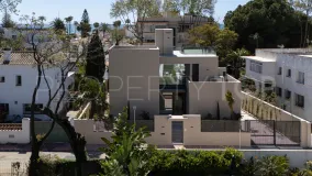 Se vende villa de 5 dormitorios en Rio Verde Playa