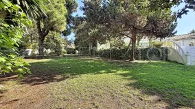 Villa en venta en Guadalmina Baja de 8 dormitorios