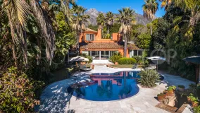 Comprar villa de 4 dormitorios en Rocio de Nagüeles
