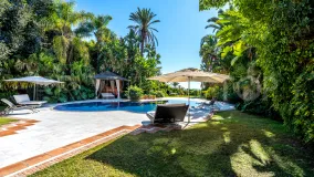 Comprar villa de 4 dormitorios en Rocio de Nagüeles