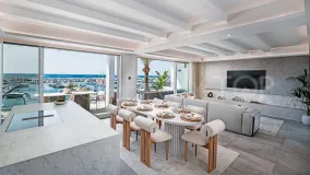 Se vende duplex de 4 dormitorios en Marbella - Puerto Banus