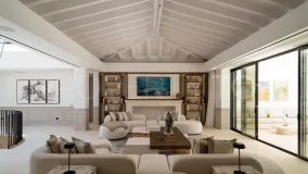 For sale 6 bedrooms villa in Nueva Andalucia