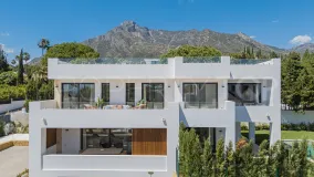 Villa with 5 bedrooms for sale in Nagüeles