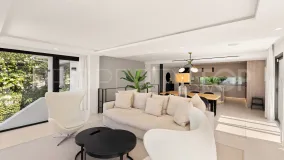 Buy Nueva Andalucia 4 bedrooms villa