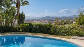 Buy Nueva Andalucia 4 bedrooms villa