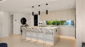 Buy Nueva Andalucia 4 bedrooms villa