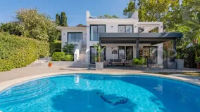 Buy Nueva Andalucia 4 bedrooms villa