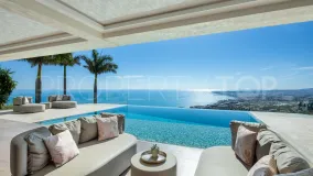 Villa en venta en Benalmadena