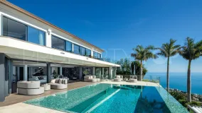 Villa en venta en Benalmadena