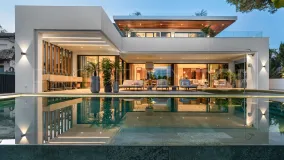 6 bedrooms Marbesa villa for sale
