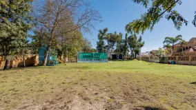 Plot for sale in Paraiso Barronal
