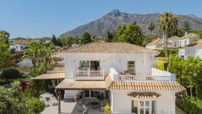 Llanos de Nagueles, villa de 5 dormitorios en venta