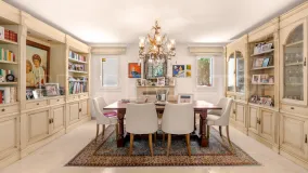 Llanos de Nagueles, villa de 5 dormitorios en venta