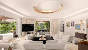 Llanos de Nagueles, villa de 5 dormitorios en venta