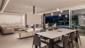 Altos de Puente Romano 6 bedrooms villa for sale