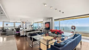 Ático de 6 dormitorios en venta en Rio Real