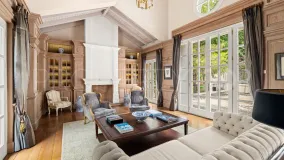 Villa en venta con 8 dormitorios en El Madroñal