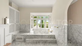Villa en venta con 8 dormitorios en El Madroñal