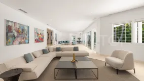 Villa with 6 bedrooms for sale in Guadalmina Baja