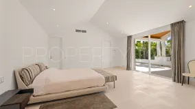 Villa with 6 bedrooms for sale in Guadalmina Baja